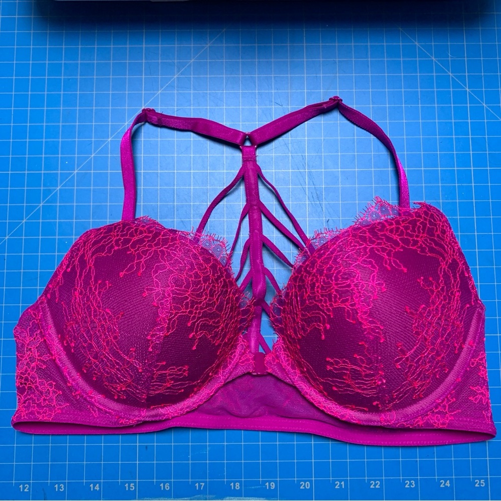 CLEAROUT Victoria's Secret Fuchsia Lace Bra